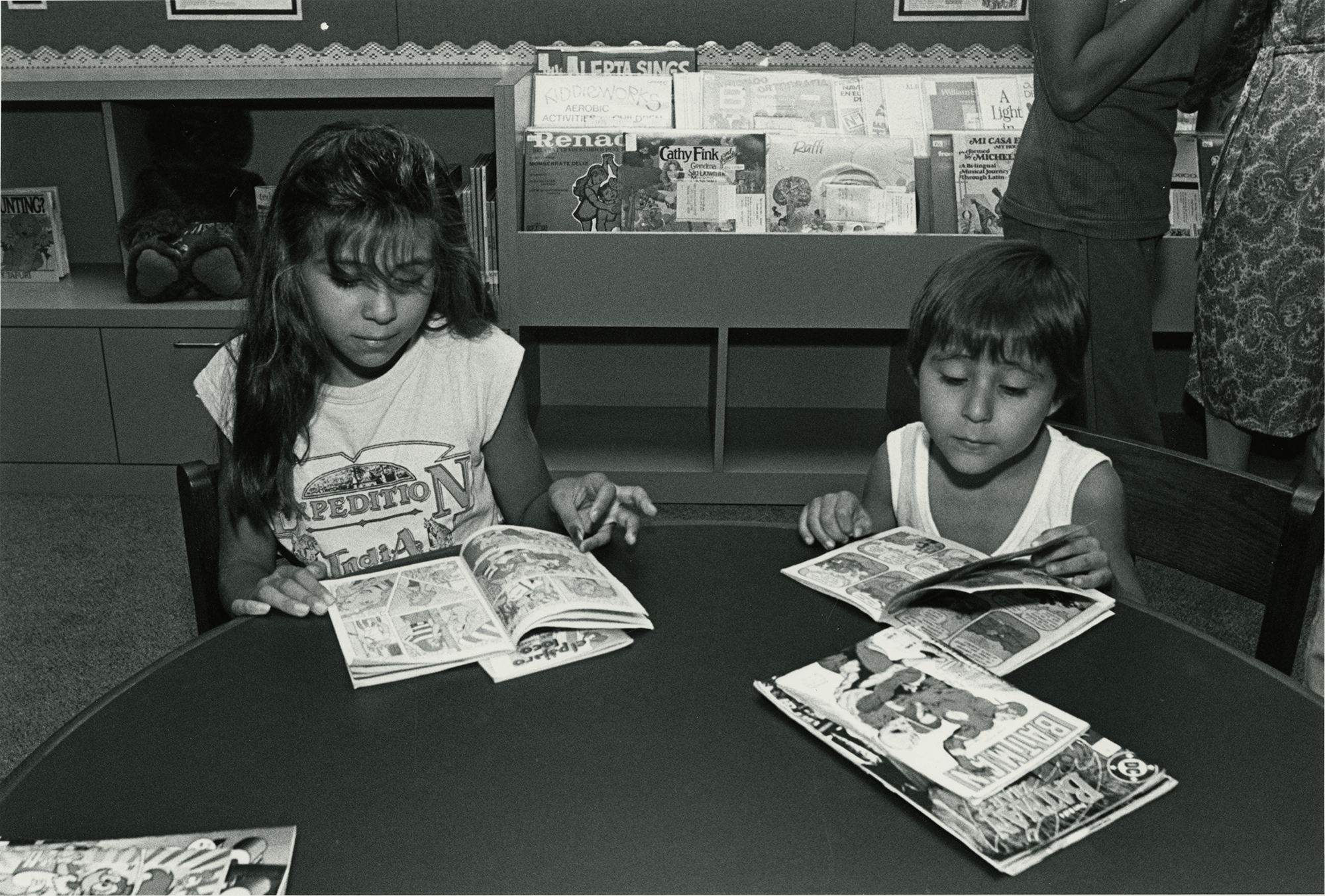 1989, children at the opening of Lozano Branch.