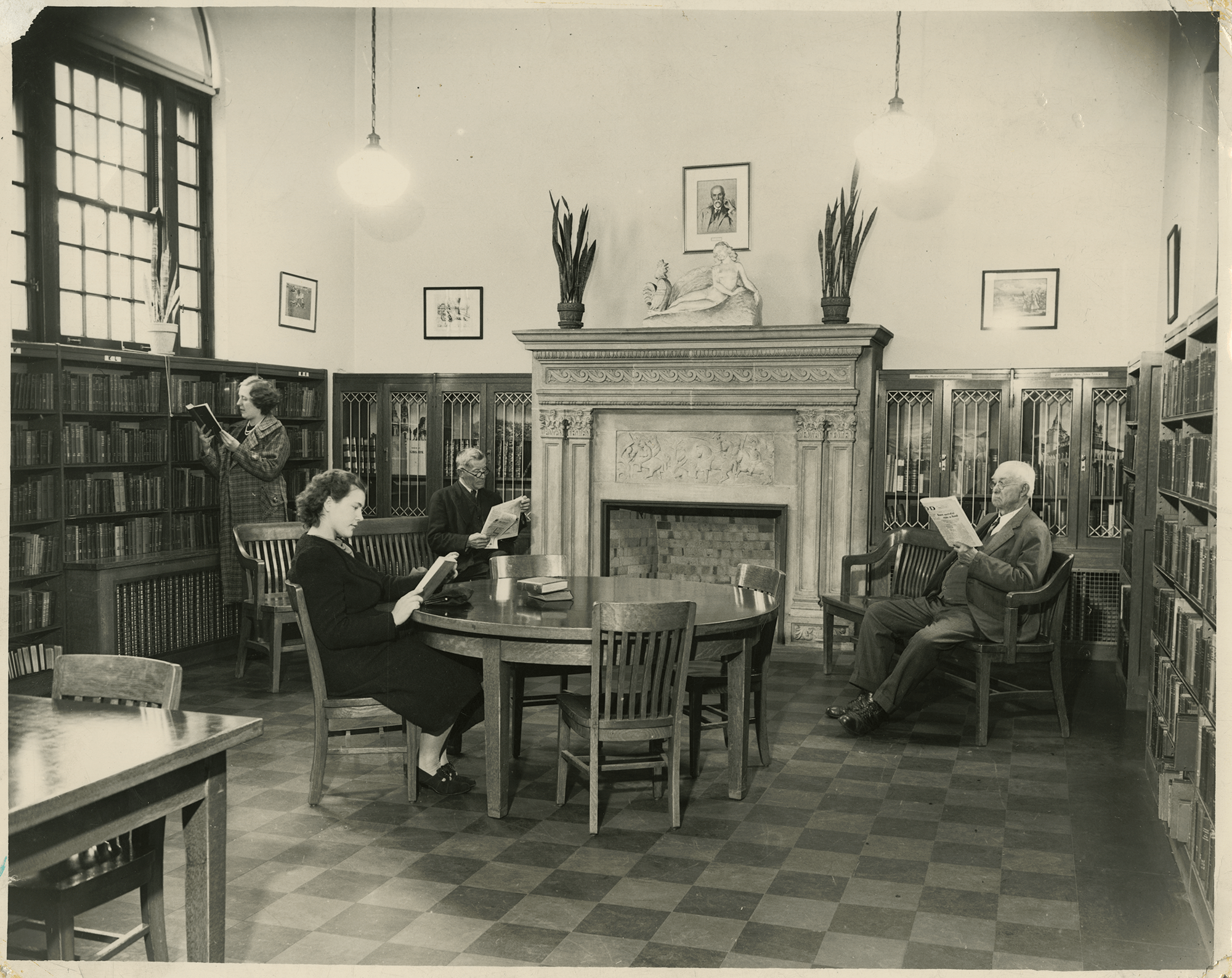 1940, Toman Bohemian Room.