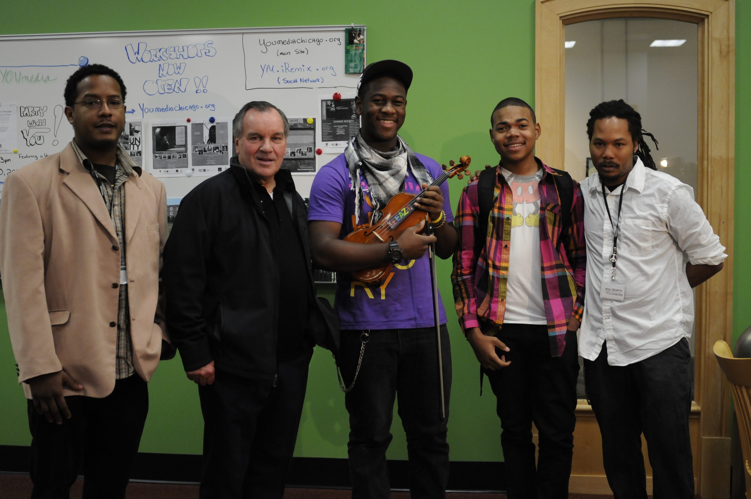 Mayor Daley with others at YOUmedia